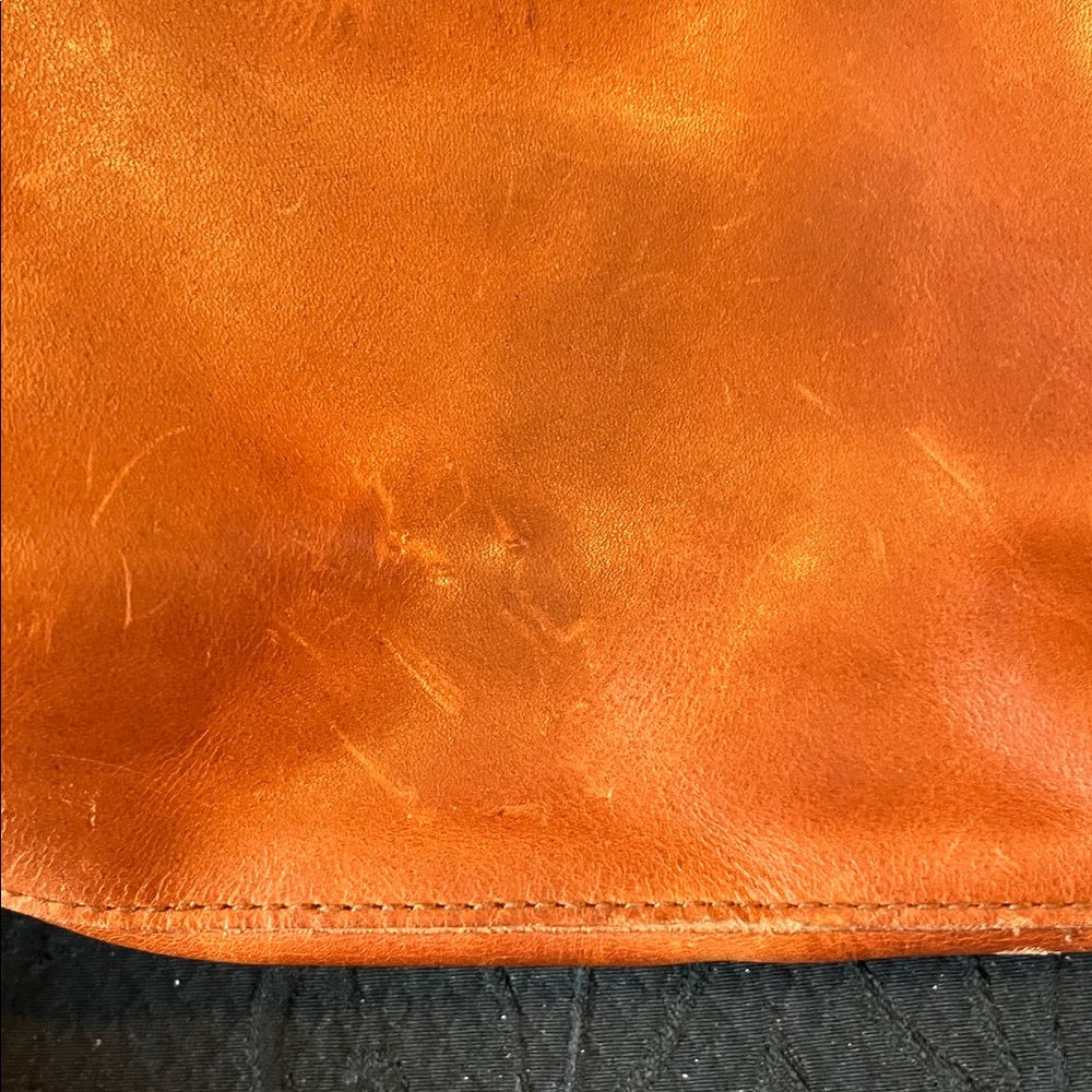 Brown Leather bucket shoulder Bag - Picture 2 of 5
